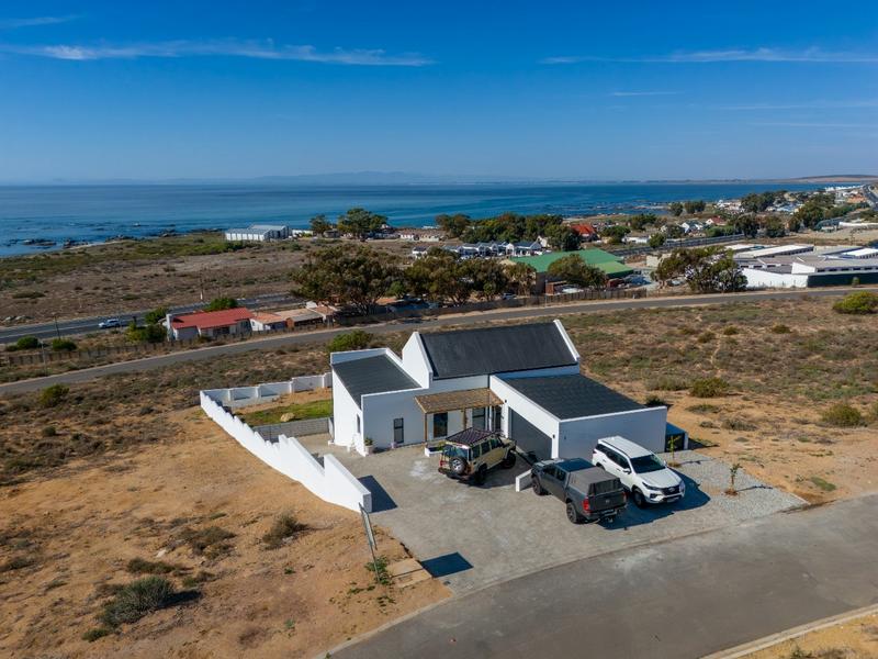 4 Bedroom Property for Sale in Sandy Point Western Cape